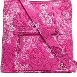 Vera Bradley crossbody in stamped paisley